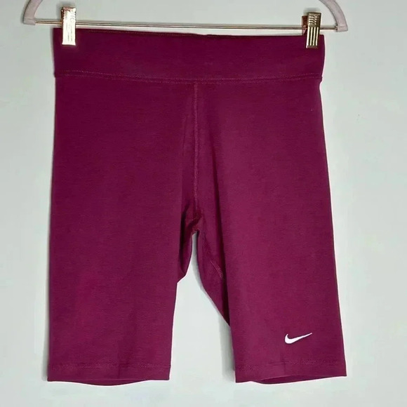 AUTHENTIC NIKE WOMEN YOGA DRI FIT ALATE CURVE Shorts - Picture 1 of 9